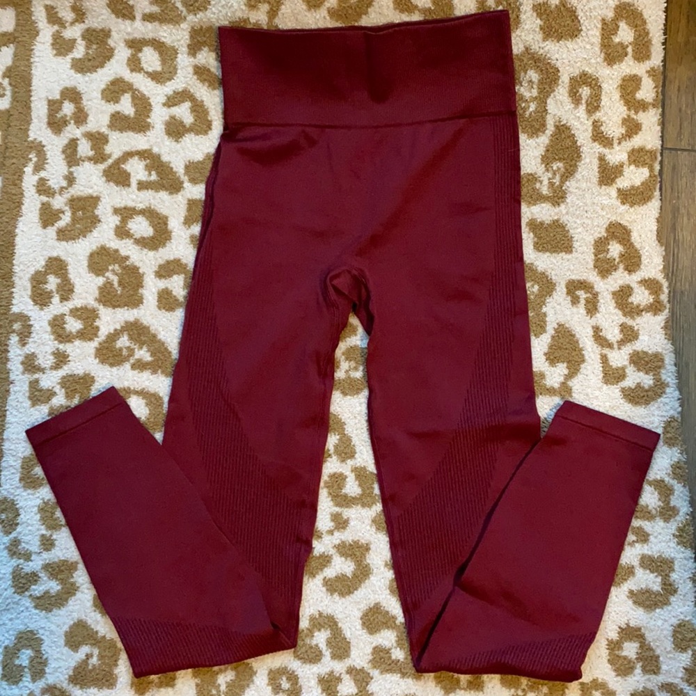 Seamless active collection